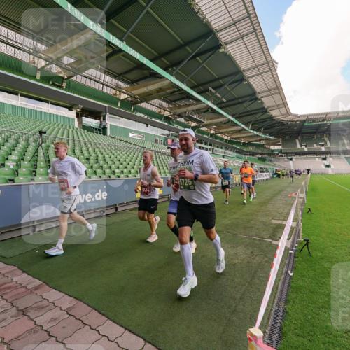 13.09.2026 - 21. swb-Marathon Bremen Michael Burmester http://msf.ph/oto/10303404 13.09.2026 12:46:59 Laufen im Stadion 195, 538, 567, 604, 621, 697, 868, 1017, 1034, 1181, 1241, 1277, 1554, 1863, 2021, 2084, 2087, 2266, 2297, 2538, 2646, 2809, 2889, 2956, 3118, 3196, 3284, 3297, 3424, 3520, 3794, 4025, 4157, 4236, 4239, 4614, 4729, 4777, 4808, 4992, 5024, 5238, 5283, 5674, 5719, 5725, 5803, 5976, 6053, 6686, 6708, 6784, 6815, 7102, 7336, 7538, 7814, 7871, 8060, 8319, 8325, 8331, 8334, 8611, 8621, 8670, 8701, 8756, 8936, 8980, 8983, 9061, 9273, 9495, 9544, 9689, 9813, 9918, 13034, 439 meine-sportfotos.de