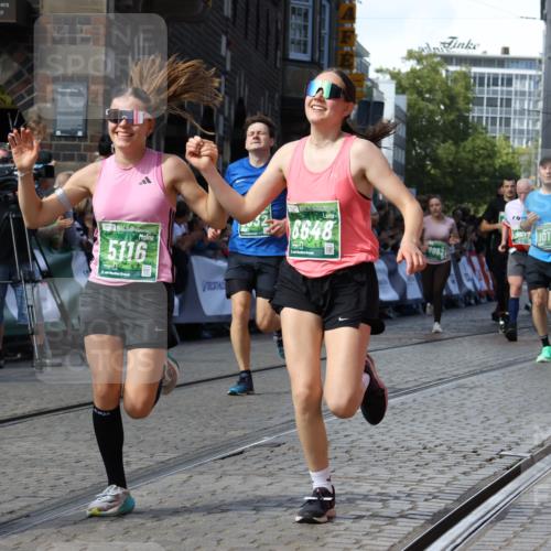 13.09.2026 - 21. swb-Marathon Bremen Strokosch-Dieckow http://msf.ph/oto/10303422 13.09.2026 13:23:47 Ziel 135, 672, 2371, 2409, 2490, 2627, 2899, 3078, 3138, 3173, 3531, 3856, 3861, 3939, 5820, 5821, 6843, 6848, 6923, 8560, 8863, 9088, 9196, 9436, 10127, 342, 2210, 2288, 2517, 3044, 4671, 5104, 5146, 5397, 5623, 6332, 6772, 7094, 7105, 7357, 7475, 7761, 8051, 8052, 10059, 10115, 13007, 13197 meine-sportfotos.de