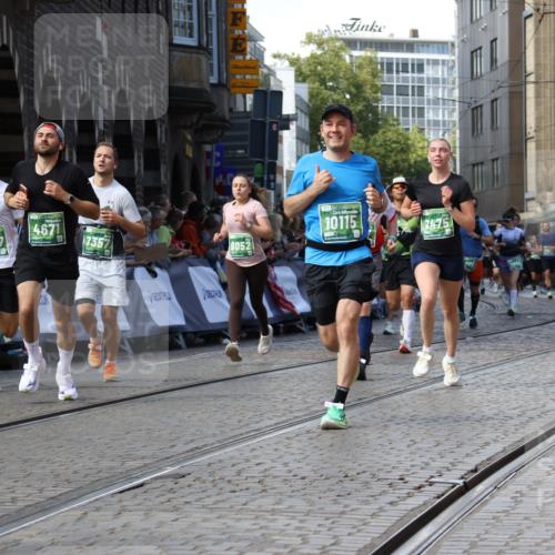 13.09.2026 - 21. swb-Marathon Bremen Strokosch-Dieckow http://msf.ph/oto/10303465 13.09.2026 13:23:49 Ziel 135, 672, 2371, 2409, 2490, 2627, 2899, 3078, 3138, 3173, 3531, 3856, 3861, 3939, 5820, 5821, 5908, 6843, 6848, 6923, 8560, 8863, 9088, 9196, 9436, 342, 2210, 2370, 2517, 2967, 3044, 4671, 5104, 5146, 5397, 5623, 6772, 7094, 7105, 7357, 7475, 7761, 8051, 8052, 8179, 10059, 10115, 13007, 13197 meine-sportfotos.de