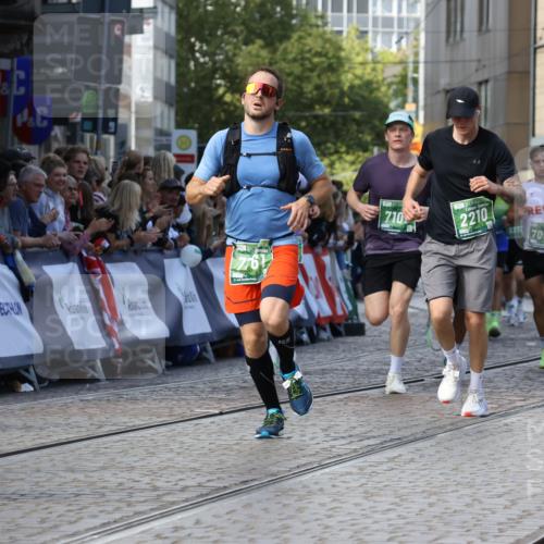 13.09.2026 - 21. swb-Marathon Bremen Strokosch-Dieckow http://msf.ph/oto/10303529 13.09.2026 13:23:52 Ziel 135, 672, 2371, 2409, 2485, 2490, 2560, 2627, 3078, 3138, 3173, 3531, 3856, 3861, 3939, 5908, 6157, 6843, 6848, 6923, 8095, 8560, 8863, 9088, 9196, 102, 342, 1199, 2210, 2370, 2517, 2967, 3044, 3372, 5104, 5146, 5257, 5397, 5623, 6772, 7094, 7105, 7357, 7761, 8051, 8052, 8179, 10059, 13007, 13219 meine-sportfotos.de