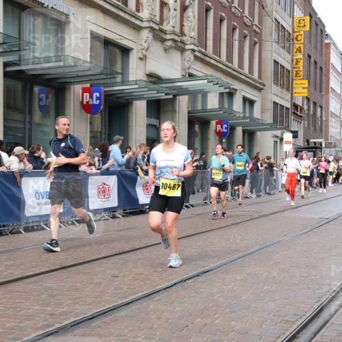 13.09.2026 - 21. swb-Marathon Bremen Strokosch-Dieckow http://msf.ph/oto/10303555 13.09.2026 10:51:40 Ziel 10183, 10218, 10588, 10641, 11277, 11285, 11376, 11487, 11542, 11555, 11685, 11733, 11777, 11784, 11869, 11877, 11962, 12349, 10162, 10281, 10334, 10348, 10381, 10467, 10544, 10763, 10825, 10862, 10984, 11145, 11273, 11542, 11787, 12329, 12424, 12548, 13631 meine-sportfotos.de