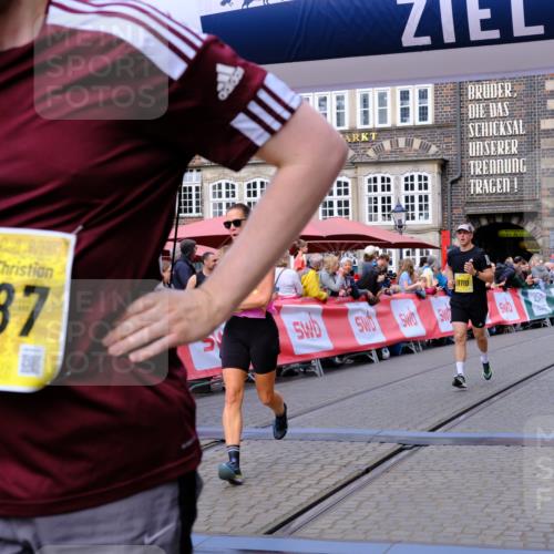 13.09.2026 - 21. swb-Marathon Bremen Tim E. http://msf.ph/oto/10303577 13.09.2026 10:46:45 Ziel 10228, 10590, 10897, 11110, 11155, 11287, 11356, 11926, 12035, 13511 meine-sportfotos.de