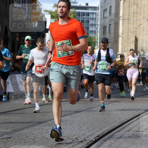 13.09.2026 - 21. swb-Marathon Bremen Strokosch-Dieckow http://msf.ph/oto/10303600 13.09.2026 13:30:02 Ziel 124, 716, 1073, 1243, 1581, 1861, 2076, 2289, 3030, 3320, 3618, 3667, 4115, 4575, 4576, 5244, 6006, 6127, 6384, 6725, 6930, 7079, 7093, 7384, 7426, 7884, 8481, 8594, 8612, 8771, 8899, 9049, 9534, 9747, 9770, 10013, 13031, 881, 1308, 1909, 1938, 2364, 4763, 5039, 5615, 6225, 6720, 6942, 6992, 6994, 7184, 7609, 7932, 7966, 8115, 8441, 9125, 9529 meine-sportfotos.de