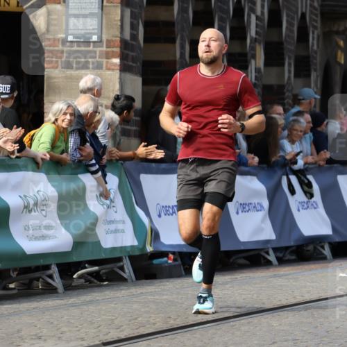 13.09.2026 - 21. swb-Marathon Bremen Strokosch-Dieckow http://msf.ph/oto/10303679 13.09.2026 12:56:18 Ziel 1583, 2072, 5163, 10034, 13080, 1212, 13224 meine-sportfotos.de