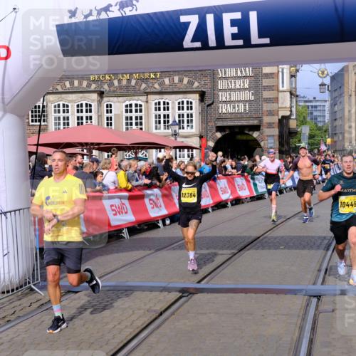 13.09.2026 - 21. swb-Marathon Bremen Tim E. http://msf.ph/oto/10303706 13.09.2026 10:47:07 Ziel 10289, 10445, 10504, 11199, 11212, 11608, 11661, 11783, 12364, 12375 meine-sportfotos.de