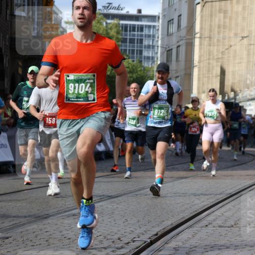 13.09.2026 - 21. swb-Marathon Bremen Strokosch-Dieckow http://msf.ph/oto/10303758 13.09.2026 13:30:02 Ziel 124, 716, 1073, 1243, 1581, 1861, 2076, 2289, 3030, 3320, 3618, 3667, 4115, 4575, 4576, 5244, 6006, 6127, 6384, 6725, 6930, 7079, 7093, 7384, 7426, 7884, 8481, 8594, 8612, 8771, 8899, 9049, 9534, 9747, 9770, 10013, 13031, 881, 1308, 1909, 1938, 2364, 4763, 5039, 5615, 6225, 6720, 6942, 6992, 6994, 7184, 7609, 7932, 7966, 8115, 8441, 9125, 9529 meine-sportfotos.de