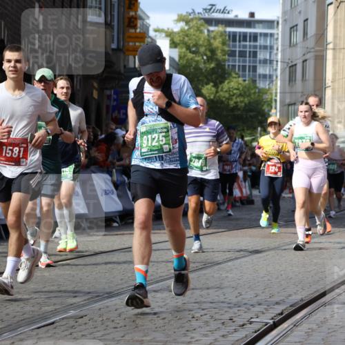 13.09.2026 - 21. swb-Marathon Bremen Strokosch-Dieckow http://msf.ph/oto/10303833 13.09.2026 13:30:04 Ziel 109, 124, 454, 716, 1073, 1173, 1243, 1581, 1861, 2289, 3030, 3320, 3618, 3667, 3908, 4115, 4524, 4575, 4576, 6006, 6127, 6384, 6725, 6930, 7079, 7093, 7384, 7884, 8267, 8481, 8594, 8612, 8771, 8899, 9049, 9534, 9747, 9770, 10013, 13031, 881, 1909, 1938, 2364, 4763, 5615, 6225, 6942, 6992, 6994, 7184, 7609, 7932, 7966, 8115, 8441, 9015, 9529 meine-sportfotos.de