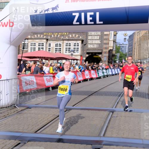 13.09.2026 - 21. swb-Marathon Bremen Tim E. http://msf.ph/oto/10303842 13.09.2026 10:47:16 Ziel 10289, 10445, 10504, 11060, 11199, 11212, 11344, 11608, 11661, 11783, 12364, 12375, 12415, 12470, 13613 meine-sportfotos.de