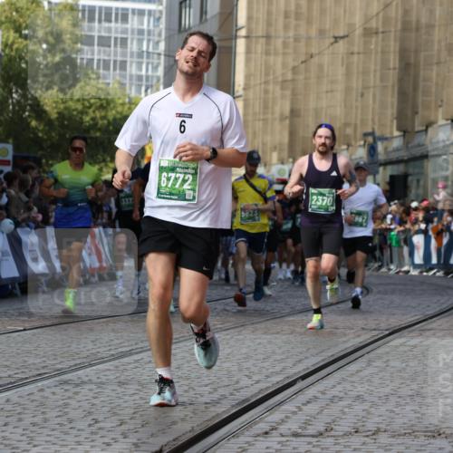 13.09.2026 - 21. swb-Marathon Bremen Strokosch-Dieckow http://msf.ph/oto/10303856 13.09.2026 13:23:58 Ziel 135, 672, 2371, 2409, 2485, 2490, 2560, 2627, 3078, 3138, 3173, 3642, 3856, 3939, 4601, 5011, 5116, 5231, 5908, 6157, 6648, 6843, 6848, 7216, 8095, 8290, 8560, 9088, 9196, 102, 776, 909, 1199, 2370, 2967, 3372, 5012, 5104, 5208, 5257, 5397, 5481, 5623, 5928, 6105, 6772, 7059, 7094, 8082, 8179, 9087, 9916, 13219 meine-sportfotos.de