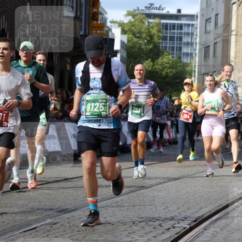 13.09.2026 - 21. swb-Marathon Bremen Strokosch-Dieckow http://msf.ph/oto/10303936 13.09.2026 13:30:04 Ziel 109, 124, 454, 716, 1073, 1173, 1243, 1581, 1861, 2289, 3030, 3320, 3618, 3667, 3908, 4115, 4524, 4575, 4576, 6006, 6127, 6384, 6725, 6930, 7079, 7093, 7384, 7884, 8267, 8481, 8594, 8612, 8771, 8899, 9049, 9534, 9747, 9770, 10013, 13031, 881, 1909, 1938, 2364, 4763, 5615, 6225, 6942, 6992, 6994, 7184, 7609, 7932, 7966, 8115, 8441, 9015, 9529 meine-sportfotos.de