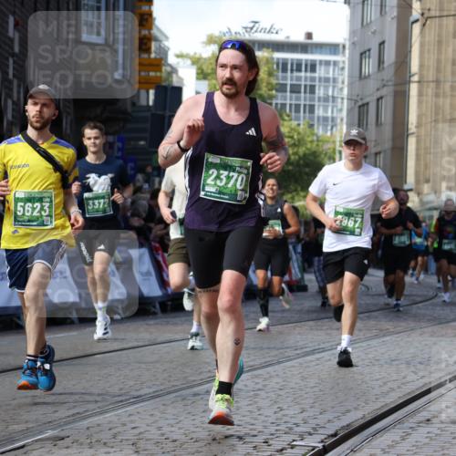 13.09.2026 - 21. swb-Marathon Bremen Strokosch-Dieckow http://msf.ph/oto/10303964 13.09.2026 13:24:02 Ziel 135, 672, 2288, 2485, 2490, 2560, 2627, 3138, 3642, 3856, 4601, 4671, 5011, 5116, 5231, 5908, 6157, 6332, 6648, 6843, 6848, 7216, 7475, 8095, 8290, 8560, 10115, 102, 776, 909, 1199, 2295, 2370, 2491, 2967, 3372, 4559, 5012, 5208, 5257, 5481, 5928, 6105, 7059, 7069, 7081, 8082, 8179, 9087, 9916, 13219 meine-sportfotos.de