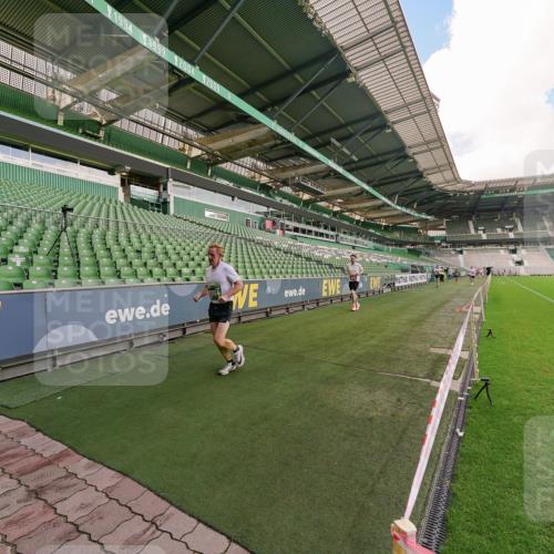 13.09.2026 - 21. swb-Marathon Bremen Michael Burmester http://msf.ph/oto/10303976 13.09.2026 12:47:32 Laufen im Stadion 382, 384, 538, 567, 604, 621, 697, 868, 889, 1034, 1554, 1872, 1925, 2021, 2087, 2266, 2538, 2646, 2809, 2956, 3118, 3196, 3242, 3284, 3297, 3424, 3466, 3520, 3794, 3910, 4025, 4236, 4239, 4614, 4712, 4729, 4777, 4808, 4992, 5024, 5238, 5283, 5674, 5725, 5803, 5976, 6025, 6053, 6058, 6686, 6708, 6784, 6815, 7102, 7399, 7538, 7803, 7814, 7871, 8060, 8334, 8611, 8621, 8670, 8701, 8706, 8980, 8981, 8983, 9010, 9061, 9544, 9689, 9813, 9918, 13034 meine-sportfotos.de