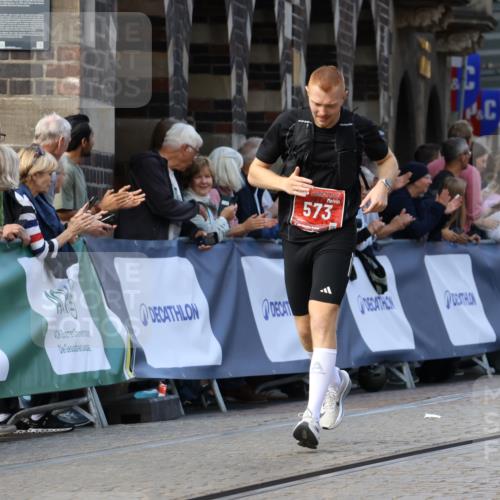 13.09.2026 - 21. swb-Marathon Bremen Strokosch-Dieckow http://msf.ph/oto/10303997 13.09.2026 12:57:22 Ziel 365, 573, 850, 3368, 6201, 7118, 7671, 919, 1875, 2986, 4795, 6264 meine-sportfotos.de