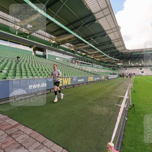 13.09.2026 - 21. swb-Marathon Bremen Michael Burmester http://msf.ph/oto/10304004 13.09.2026 12:47:47 Laufen im Stadion 382, 384, 538, 604, 621, 868, 889, 1349, 1554, 1872, 1925, 2021, 2087, 2266, 2538, 2605, 2646, 2809, 2844, 2956, 3110, 3118, 3127, 3196, 3242, 3284, 3297, 3424, 3466, 3520, 3794, 3910, 4025, 4236, 4239, 4614, 4712, 4729, 4777, 4808, 4992, 5024, 5283, 5674, 5725, 5803, 5976, 6025, 6053, 6058, 6686, 6708, 6784, 6815, 6951, 7102, 7399, 7538, 7803, 7814, 7871, 8060, 8334, 8611, 8621, 8706, 8877, 8973, 8980, 8981, 8983, 9010, 9061, 9429, 9544, 9689, 9813, 9918, 13034 meine-sportfotos.de