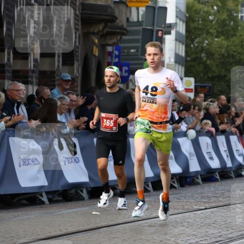 13.09.2026 - 21. swb-Marathon Bremen Strokosch-Dieckow http://msf.ph/oto/10304006 13.09.2026 12:57:26 Ziel 365, 573, 850, 3368, 5912, 6201, 7671, 919, 2986, 4795, 6264 meine-sportfotos.de