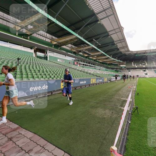 13.09.2026 - 21. swb-Marathon Bremen Michael Burmester http://msf.ph/oto/10304068 13.09.2026 12:48:29 Laufen im Stadion 382, 384, 524, 572, 621, 826, 889, 899, 1349, 1554, 1723, 1748, 1872, 1925, 2266, 2287, 2605, 2646, 2844, 2956, 3043, 3110, 3118, 3127, 3197, 3242, 3276, 3284, 3297, 3424, 3466, 3520, 3794, 3910, 3973, 4025, 4082, 4239, 4247, 4614, 4712, 4729, 4732, 4808, 4852, 4898, 4990, 4992, 5424, 5517, 5648, 5725, 5803, 5976, 6025, 6058, 6692, 6708, 6784, 6951, 7064, 7102, 7399, 7538, 7636, 7803, 7876, 8060, 8611, 8621, 8706, 8877, 8973, 8980, 8981, 9010, 9035, 9061, 9429, 9689, 9918 meine-sportfotos.de