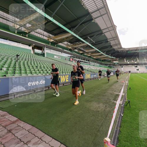 13.09.2026 - 21. swb-Marathon Bremen Michael Burmester http://msf.ph/oto/10304071 13.09.2026 12:48:35 Laufen im Stadion 382, 384, 524, 572, 621, 826, 889, 899, 1349, 1723, 1748, 1872, 1925, 2266, 2287, 2605, 2646, 2844, 2956, 3043, 3110, 3118, 3127, 3197, 3242, 3276, 3284, 3297, 3330, 3466, 3794, 3910, 3973, 4025, 4082, 4239, 4247, 4614, 4712, 4729, 4732, 4852, 4898, 4990, 4992, 5424, 5517, 5570, 5648, 5803, 5976, 6025, 6058, 6692, 6708, 6784, 6951, 7064, 7399, 7538, 7636, 7803, 7876, 8060, 8611, 8621, 8706, 8877, 8973, 8980, 8981, 9010, 9035, 9061, 9429, 9689, 9918, 195 meine-sportfotos.de