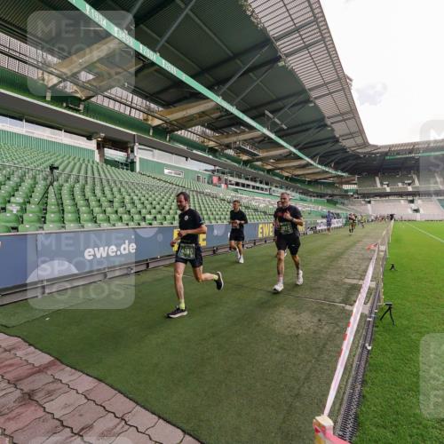 13.09.2026 - 21. swb-Marathon Bremen Michael Burmester http://msf.ph/oto/10304079 13.09.2026 12:48:38 Laufen im Stadion 382, 384, 524, 572, 621, 826, 889, 899, 1349, 1723, 1748, 1872, 1925, 2266, 2287, 2605, 2646, 2844, 2956, 3043, 3110, 3127, 3197, 3242, 3276, 3284, 3297, 3330, 3466, 3794, 3910, 3973, 4025, 4082, 4247, 4614, 4712, 4732, 4852, 4898, 4990, 4992, 5424, 5517, 5570, 5594, 5648, 5803, 5976, 6025, 6058, 6692, 6708, 6784, 6842, 6951, 7064, 7399, 7538, 7636, 7803, 7876, 8060, 8611, 8621, 8706, 8877, 8973, 8980, 8981, 9010, 9035, 9061, 9429, 9689, 9918, 195 meine-sportfotos.de