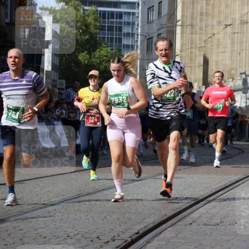13.09.2026 - 21. swb-Marathon Bremen Strokosch-Dieckow http://msf.ph/oto/10304120 13.09.2026 13:30:05 Ziel 109, 124, 454, 716, 1073, 1173, 1581, 1861, 2289, 3320, 3618, 3667, 3908, 4115, 4524, 4575, 4576, 6006, 6127, 6384, 6725, 6930, 7079, 7093, 7384, 7884, 8267, 8481, 8594, 8612, 8771, 8899, 9049, 9534, 9747, 9770, 10013, 13031, 881, 1909, 1938, 2265, 2364, 4763, 5615, 6225, 6942, 6992, 6994, 7184, 7609, 7932, 7966, 8105, 8115, 8441, 9015, 9412, 9529 meine-sportfotos.de