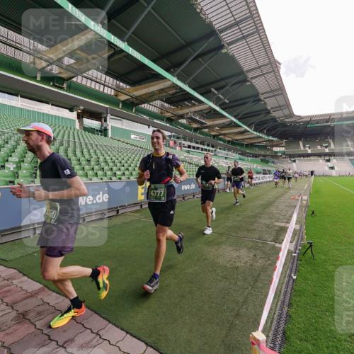 13.09.2026 - 21. swb-Marathon Bremen Michael Burmester http://msf.ph/oto/10304132 13.09.2026 12:49:03 Laufen im Stadion 382, 384, 524, 572, 779, 826, 889, 899, 1349, 1517, 1723, 1748, 1872, 1925, 2287, 2288, 2605, 2750, 2844, 2909, 2956, 3043, 3110, 3127, 3197, 3242, 3276, 3330, 3466, 3794, 3910, 3973, 4033, 4082, 4247, 4384, 4712, 4732, 4743, 4852, 4898, 4990, 5424, 5517, 5570, 5585, 5594, 5648, 5803, 6025, 6058, 6692, 6842, 6951, 7064, 7109, 7115, 7399, 7538, 7636, 7803, 7876, 8611, 8706, 8877, 8973, 8980, 8981, 9010, 9035, 9429, 195 meine-sportfotos.de