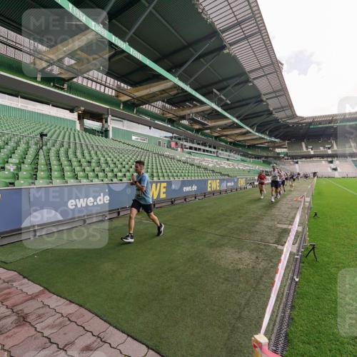 13.09.2026 - 21. swb-Marathon Bremen Michael Burmester http://msf.ph/oto/10304157 13.09.2026 12:49:15 Laufen im Stadion 382, 524, 572, 663, 670, 779, 826, 889, 899, 1349, 1517, 1605, 1723, 1748, 1872, 1925, 2052, 2287, 2288, 2347, 2605, 2750, 2844, 2909, 3043, 3110, 3127, 3197, 3276, 3330, 3466, 3625, 3910, 3973, 4033, 4082, 4247, 4384, 4712, 4732, 4743, 4852, 4898, 4990, 5111, 5377, 5383, 5424, 5517, 5570, 5585, 5594, 5648, 6025, 6058, 6652, 6692, 6842, 6906, 6951, 7064, 7109, 7115, 7121, 7399, 7636, 7803, 7876, 8706, 8877, 8973, 8981, 9010, 9035, 9429, 195 meine-sportfotos.de