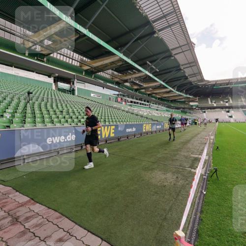 13.09.2026 - 21. swb-Marathon Bremen Michael Burmester http://msf.ph/oto/10304206 13.09.2026 12:49:33 Laufen im Stadion 382, 469, 524, 572, 663, 670, 779, 826, 899, 1349, 1513, 1517, 1605, 1723, 1748, 1872, 1925, 2052, 2287, 2288, 2291, 2347, 2360, 2605, 2750, 2844, 2909, 3043, 3110, 3127, 3197, 3276, 3330, 3625, 3647, 3910, 3973, 4033, 4082, 4247, 4384, 4712, 4732, 4743, 4852, 4898, 4990, 5111, 5377, 5383, 5424, 5517, 5570, 5585, 5594, 5636, 5648, 6058, 6267, 6652, 6692, 6842, 6906, 6951, 7064, 7109, 7115, 7121, 7399, 7636, 7876, 8706, 8877, 8973, 8981, 9035, 9429, 195 meine-sportfotos.de