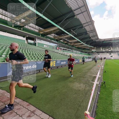 13.09.2026 - 21. swb-Marathon Bremen Michael Burmester http://msf.ph/oto/10304288 13.09.2026 12:50:23 Laufen im Stadion 335, 469, 524, 663, 670, 771, 779, 899, 1510, 1513, 1517, 1605, 1613, 1723, 1748, 1970, 1998, 2052, 2130, 2287, 2288, 2291, 2295, 2347, 2360, 2442, 2444, 2750, 2909, 3043, 3197, 3330, 3484, 3625, 3647, 3808, 3959, 3973, 4023, 4033, 4247, 4368, 4384, 4473, 4559, 4743, 4852, 4888, 4898, 4990, 5066, 5111, 5155, 5314, 5377, 5383, 5532, 5570, 5585, 5594, 5620, 5627, 5636, 5648, 5696, 6267, 6471, 6652, 6668, 6692, 6842, 6901, 6906, 7109, 7115, 7121, 8033, 195 meine-sportfotos.de