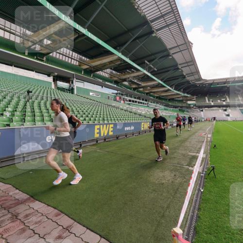 13.09.2026 - 21. swb-Marathon Bremen Michael Burmester http://msf.ph/oto/10304308 13.09.2026 12:50:34 Laufen im Stadion 335, 469, 663, 670, 771, 779, 899, 1455, 1510, 1513, 1517, 1605, 1613, 1723, 1748, 1970, 1998, 2052, 2130, 2288, 2291, 2295, 2347, 2360, 2442, 2444, 2750, 2909, 3043, 3330, 3440, 3484, 3625, 3647, 3808, 3959, 3973, 4023, 4033, 4247, 4368, 4384, 4473, 4559, 4727, 4743, 4781, 4782, 4852, 4888, 4990, 5066, 5111, 5155, 5314, 5377, 5383, 5521, 5532, 5570, 5585, 5594, 5620, 5627, 5636, 5648, 5696, 6267, 6274, 6471, 6652, 6668, 6842, 6901, 6906, 7109, 7115, 7121, 8033, 8798 meine-sportfotos.de
