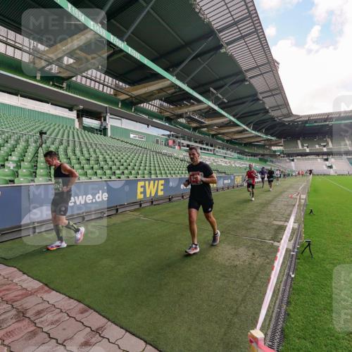 13.09.2026 - 21. swb-Marathon Bremen Michael Burmester http://msf.ph/oto/10304310 13.09.2026 12:50:35 Laufen im Stadion 335, 469, 663, 670, 771, 779, 899, 1455, 1510, 1513, 1517, 1605, 1613, 1748, 1970, 1998, 2052, 2130, 2288, 2291, 2295, 2347, 2360, 2442, 2444, 2750, 2909, 3043, 3330, 3440, 3484, 3625, 3647, 3808, 3959, 3973, 4023, 4033, 4247, 4368, 4384, 4473, 4559, 4727, 4743, 4781, 4782, 4852, 4888, 4990, 5066, 5111, 5155, 5314, 5377, 5383, 5521, 5532, 5570, 5585, 5594, 5620, 5627, 5636, 5696, 6267, 6274, 6471, 6652, 6668, 6842, 6901, 6906, 7109, 7115, 7121, 8033, 8798 meine-sportfotos.de