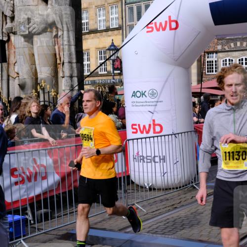 13.09.2026 - 21. swb-Marathon Bremen Tim E. http://msf.ph/oto/10304320 13.09.2026 10:47:54 Ziel 10172, 10210, 10223, 10270, 10310, 10393, 10594, 10807, 10860, 10873, 11130, 11469, 11646, 11809, 11894, 12077, 12296, 12318, 12547, 13521 meine-sportfotos.de