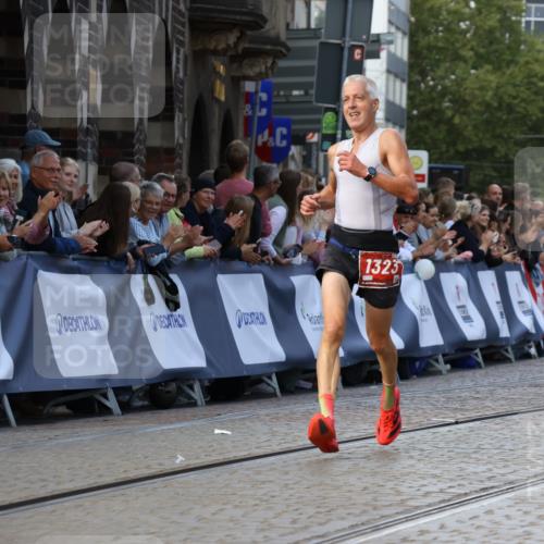13.09.2026 - 21. swb-Marathon Bremen Strokosch-Dieckow http://msf.ph/oto/10304327 13.09.2026 12:58:22 Ziel 1323, 2073, 2099, 9065, 346, 5672, 6198, 8311, 8394 meine-sportfotos.de