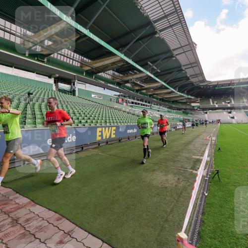 13.09.2026 - 21. swb-Marathon Bremen Michael Burmester http://msf.ph/oto/10304344 13.09.2026 12:50:53 Laufen im Stadion 335, 469, 663, 670, 771, 779, 1125, 1146, 1162, 1455, 1510, 1513, 1517, 1605, 1613, 1970, 1998, 2052, 2130, 2288, 2291, 2295, 2347, 2360, 2442, 2444, 2447, 2750, 2759, 2909, 3440, 3484, 3625, 3647, 3703, 3808, 3959, 4023, 4033, 4165, 4368, 4384, 4473, 4559, 4571, 4582, 4727, 4743, 4781, 4782, 4888, 4895, 5066, 5079, 5111, 5155, 5168, 5314, 5377, 5383, 5521, 5532, 5585, 5620, 5627, 5636, 5696, 6267, 6274, 6471, 6652, 6668, 6901, 6906, 7109, 7115, 7121, 8033, 8798 meine-sportfotos.de