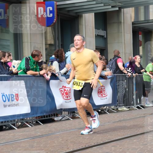 13.09.2026 - 21. swb-Marathon Bremen Strokosch-Dieckow http://msf.ph/oto/10304368 13.09.2026 10:52:29 Ziel 10193, 10304, 10339, 10652, 10734, 10827, 10863, 10906, 11002, 11038, 11109, 11144, 11350, 11362, 11386, 11597, 11766, 12019, 12338, 12399, 10761, 10812, 10958, 11350, 11371, 11604, 11605, 11610, 11669, 12319, 12361, 12439, 12533, 13578 meine-sportfotos.de
