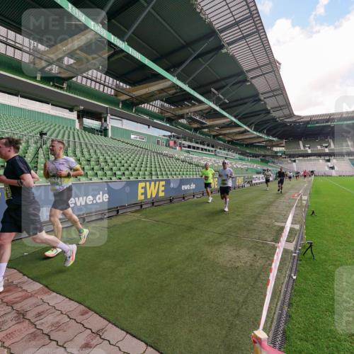 13.09.2026 - 21. swb-Marathon Bremen Michael Burmester http://msf.ph/oto/10304379 13.09.2026 12:51:12 Laufen im Stadion 235, 335, 469, 663, 670, 734, 771, 863, 1043, 1125, 1146, 1162, 1455, 1510, 1513, 1517, 1605, 1613, 1970, 1998, 2052, 2130, 2288, 2291, 2295, 2347, 2360, 2442, 2444, 2447, 2759, 2847, 3440, 3484, 3566, 3625, 3647, 3703, 3808, 3959, 4023, 4165, 4368, 4429, 4473, 4559, 4571, 4573, 4582, 4727, 4781, 4782, 4888, 4895, 5066, 5079, 5111, 5155, 5168, 5314, 5377, 5379, 5383, 5521, 5532, 5620, 5627, 5636, 5696, 6267, 6274, 6471, 6652, 6668, 6901, 6906, 7115, 7121, 8033, 8798 meine-sportfotos.de