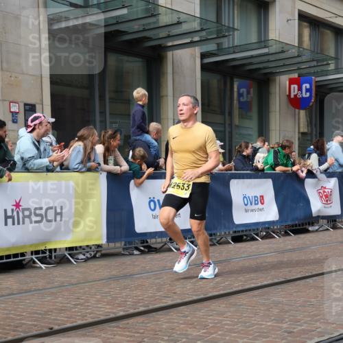 13.09.2026 - 21. swb-Marathon Bremen Strokosch-Dieckow http://msf.ph/oto/10304405 13.09.2026 10:52:30 Ziel 10193, 10304, 10339, 10652, 10734, 10827, 10863, 10906, 11002, 11038, 11109, 11144, 11238, 11362, 11386, 11597, 11766, 12019, 12338, 12399, 10761, 10812, 10958, 11350, 11371, 11604, 11605, 11610, 11669, 12319, 12361, 12439, 12533, 13578 meine-sportfotos.de