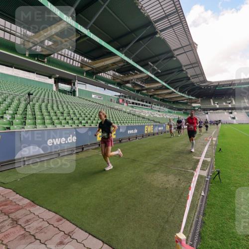13.09.2026 - 21. swb-Marathon Bremen Michael Burmester http://msf.ph/oto/10304411 13.09.2026 12:51:29 Laufen im Stadion 235, 335, 469, 734, 771, 863, 1043, 1125, 1146, 1162, 1232, 1455, 1492, 1510, 1513, 1613, 1955, 1970, 1998, 2008, 2130, 2291, 2295, 2360, 2442, 2444, 2447, 2759, 2847, 3440, 3484, 3566, 3647, 3703, 3808, 3830, 3899, 3959, 3988, 4023, 4165, 4368, 4429, 4473, 4475, 4559, 4571, 4573, 4582, 4727, 4781, 4782, 4888, 4895, 5066, 5079, 5155, 5168, 5314, 5379, 5521, 5532, 5620, 5627, 5636, 5696, 6267, 6274, 6471, 6668, 6901, 8033, 8798 meine-sportfotos.de