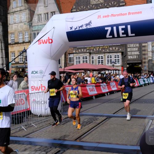 13.09.2026 - 21. swb-Marathon Bremen Tim E. http://msf.ph/oto/10304422 13.09.2026 10:48:03 Ziel 10172, 10210, 10393, 10592, 10594, 10860, 11018, 11130, 11360, 11634, 11809, 11894, 12077, 12278, 12547, 12558 meine-sportfotos.de