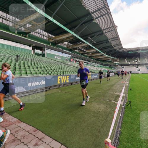 13.09.2026 - 21. swb-Marathon Bremen Michael Burmester http://msf.ph/oto/10304443 13.09.2026 12:51:42 Laufen im Stadion 107, 235, 335, 683, 734, 771, 792, 863, 1033, 1043, 1125, 1146, 1162, 1232, 1455, 1492, 1510, 1513, 1613, 1955, 1970, 1998, 2008, 2130, 2295, 2442, 2444, 2447, 2480, 2498, 2759, 2767, 2847, 3085, 3336, 3440, 3448, 3484, 3566, 3703, 3808, 3830, 3899, 3959, 3988, 4023, 4165, 4283, 4368, 4429, 4473, 4475, 4559, 4571, 4573, 4582, 4651, 4727, 4781, 4782, 4888, 4895, 5066, 5079, 5155, 5168, 5314, 5379, 5521, 5532, 5620, 5627, 5696, 6274, 6471, 6668, 6901, 8033, 8798 meine-sportfotos.de