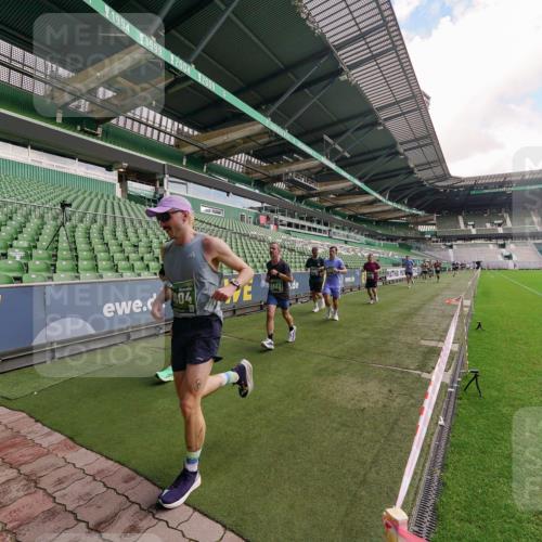 13.09.2026 - 21. swb-Marathon Bremen Michael Burmester http://msf.ph/oto/10304489 13.09.2026 12:52:01 Laufen im Stadion 107, 235, 335, 683, 734, 771, 792, 863, 1033, 1043, 1125, 1146, 1162, 1232, 1252, 1297, 1455, 1492, 1510, 1542, 1613, 1646, 1955, 1970, 2007, 2008, 2043, 2203, 2295, 2442, 2444, 2447, 2480, 2498, 2759, 2767, 2847, 3085, 3149, 3336, 3440, 3448, 3484, 3566, 3703, 3808, 3830, 3899, 3959, 3988, 4023, 4165, 4283, 4368, 4429, 4473, 4475, 4559, 4571, 4573, 4582, 4605, 4651, 4727, 4781, 4782, 4888, 4895, 5066, 5079, 5155, 5168, 5379, 5521, 5532, 5627, 5696, 6274, 6471, 8033, 8798 meine-sportfotos.de
