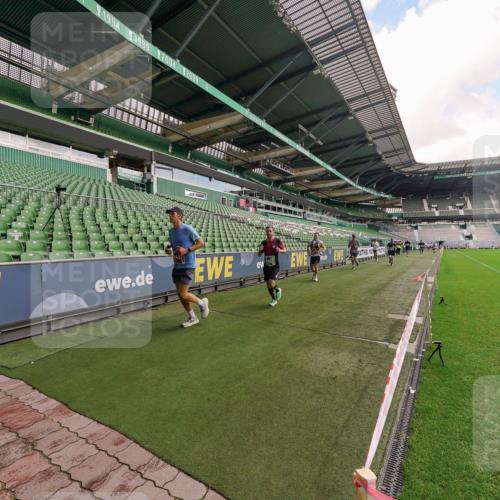 13.09.2026 - 21. swb-Marathon Bremen Michael Burmester http://msf.ph/oto/10304500 13.09.2026 12:52:07 Laufen im Stadion 107, 235, 335, 683, 734, 771, 792, 863, 1033, 1043, 1125, 1146, 1162, 1232, 1252, 1297, 1455, 1492, 1510, 1542, 1613, 1646, 1955, 1970, 2007, 2008, 2043, 2203, 2295, 2350, 2442, 2444, 2447, 2480, 2498, 2759, 2767, 2847, 3085, 3149, 3236, 3336, 3440, 3448, 3484, 3566, 3703, 3808, 3830, 3899, 3959, 3988, 4023, 4165, 4283, 4429, 4473, 4475, 4559, 4571, 4573, 4582, 4605, 4651, 4727, 4781, 4782, 4895, 5066, 5079, 5155, 5168, 5379, 5521, 5532, 5696, 6274, 8033, 8798 meine-sportfotos.de
