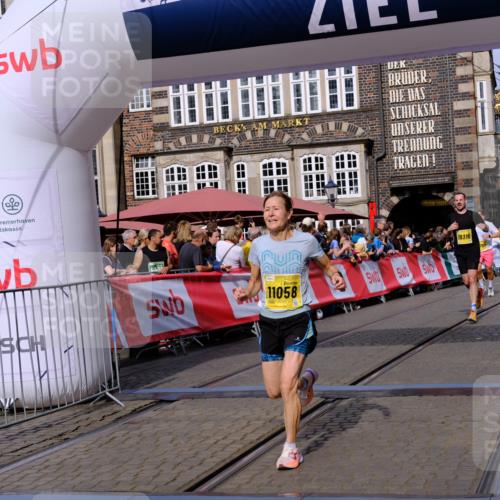 13.09.2026 - 21. swb-Marathon Bremen Tim E. http://msf.ph/oto/10304580 13.09.2026 10:48:26 Ziel 10142, 10316, 10329, 10638, 11058, 11135, 11193, 11241, 11735, 11781, 12354, 12487, 13620 meine-sportfotos.de