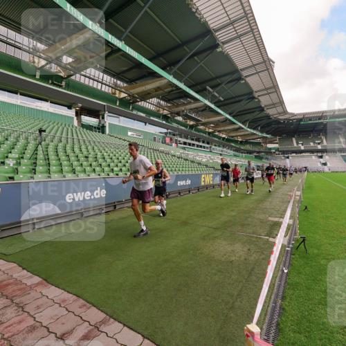 13.09.2026 - 21. swb-Marathon Bremen Michael Burmester http://msf.ph/oto/10304624 13.09.2026 12:53:15 Laufen im Stadion 102, 107, 145, 235, 313, 376, 472, 541, 560, 615, 616, 675, 683, 696, 740, 755, 792, 816, 827, 863, 982, 985, 987, 1033, 1056, 1076, 1207, 1232, 1252, 1297, 1419, 1433, 1445, 1468, 1492, 1528, 1542, 1551, 1646, 1664, 1704, 1707, 1814, 1955, 2007, 2008, 2043, 2055, 2203, 2280, 2350, 2362, 2401, 2422, 2454, 2480, 2498, 2499, 2623, 2767, 2820, 2847, 2858, 2882, 2971, 2997, 3085, 3149, 3236, 3336, 3362, 3413, 3448, 3566, 3830, 3899, 3988, 4283, 4475, 4573, 4605, 4651 meine-sportfotos.de