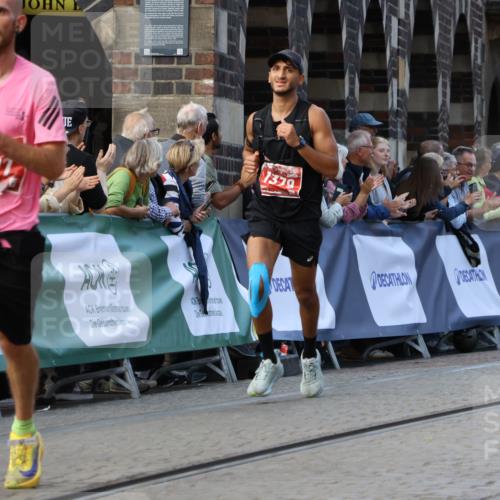 13.09.2026 - 21. swb-Marathon Bremen Strokosch-Dieckow http://msf.ph/oto/10304643 13.09.2026 12:58:40 Ziel 1379, 1472, 1604, 1717, 6198, 8394, 1576, 3624, 4847, 6929, 8065 meine-sportfotos.de