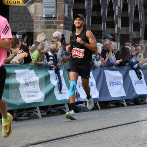 13.09.2026 - 21. swb-Marathon Bremen Strokosch-Dieckow http://msf.ph/oto/10304649 13.09.2026 12:58:41 Ziel 1379, 1472, 1604, 1717, 6198, 8311, 8394, 1576, 3624, 4847, 6929, 8065 meine-sportfotos.de