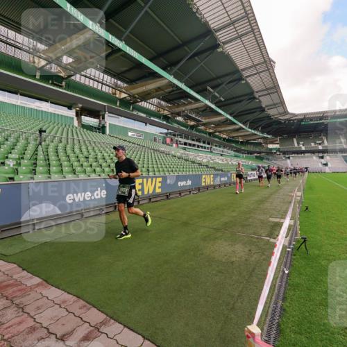 13.09.2026 - 21. swb-Marathon Bremen Michael Burmester http://msf.ph/oto/10304657 13.09.2026 12:53:25 Laufen im Stadion 102, 107, 145, 313, 376, 385, 472, 541, 560, 615, 616, 675, 683, 696, 740, 755, 792, 816, 827, 982, 985, 987, 1033, 1056, 1076, 1207, 1232, 1252, 1297, 1419, 1433, 1445, 1468, 1492, 1528, 1542, 1551, 1631, 1646, 1664, 1704, 1707, 1814, 1955, 2007, 2008, 2043, 2055, 2203, 2280, 2350, 2362, 2401, 2422, 2454, 2480, 2498, 2499, 2623, 2701, 2767, 2820, 2824, 2858, 2882, 2913, 2971, 2997, 3085, 3149, 3236, 3336, 3362, 3413, 3448, 3830, 3899, 3988, 4283, 4475, 4605, 4651 meine-sportfotos.de