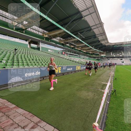 13.09.2026 - 21. swb-Marathon Bremen Michael Burmester http://msf.ph/oto/10304660 13.09.2026 12:53:27 Laufen im Stadion 102, 107, 145, 313, 376, 385, 472, 481, 541, 560, 615, 616, 675, 683, 696, 740, 755, 792, 816, 827, 982, 985, 987, 1033, 1056, 1076, 1207, 1232, 1252, 1297, 1419, 1433, 1445, 1468, 1492, 1528, 1542, 1551, 1631, 1646, 1664, 1704, 1707, 1814, 1955, 2007, 2008, 2043, 2055, 2203, 2280, 2350, 2362, 2401, 2422, 2454, 2480, 2498, 2499, 2623, 2701, 2767, 2820, 2824, 2858, 2882, 2913, 2971, 2997, 3054, 3085, 3149, 3236, 3336, 3362, 3413, 3448, 3830, 3899, 3988, 4283, 4475, 4605, 4651 meine-sportfotos.de