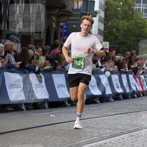13.09.2026 - 21. swb-Marathon Bremen Strokosch-Dieckow http://msf.ph/oto/10304770 13.09.2026 12:58:50 Ziel 346, 1472, 2049, 5672, 6198, 8311, 8394, 1118, 3624, 3688, 4399, 4847, 8065, 8994, 9120, 9329 meine-sportfotos.de