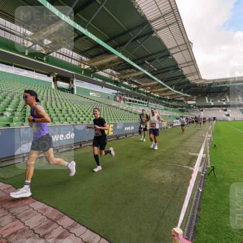 13.09.2026 - 21. swb-Marathon Bremen Michael Burmester http://msf.ph/oto/10304791 13.09.2026 12:53:58 Laufen im Stadion 102, 145, 161, 189, 201, 313, 376, 385, 461, 472, 481, 541, 560, 615, 616, 666, 675, 696, 740, 755, 816, 827, 982, 985, 987, 1053, 1056, 1076, 1207, 1252, 1297, 1419, 1433, 1445, 1468, 1528, 1542, 1551, 1631, 1646, 1658, 1664, 1704, 1707, 1814, 2007, 2043, 2055, 2203, 2280, 2350, 2362, 2390, 2401, 2422, 2454, 2499, 2623, 2701, 2733, 2801, 2820, 2824, 2858, 2870, 2882, 2913, 2962, 2971, 2997, 3012, 3054, 3149, 3206, 3236, 3241, 3356, 3357, 3362, 3413, 4605 meine-sportfotos.de
