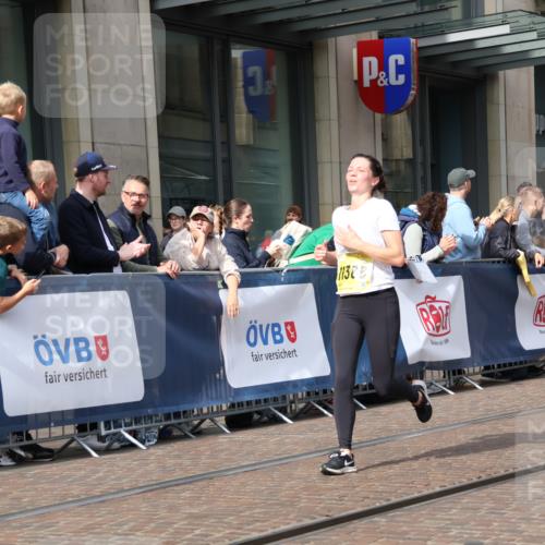 13.09.2026 - 21. swb-Marathon Bremen Strokosch-Dieckow http://msf.ph/oto/10304841 13.09.2026 10:52:48 Ziel 10284, 10304, 10448, 10585, 10714, 10863, 11012, 11238, 11282, 11386, 11575, 11766, 12019, 12040, 12170, 12275, 12369, 12398, 12461, 10193, 10339, 10652, 10734, 10761, 10812, 10827, 10906, 10958, 11002, 11038, 11109, 11144, 11350, 11362, 11597, 11604, 11605, 12019, 12338, 12361, 12399, 12439, 12533 meine-sportfotos.de
