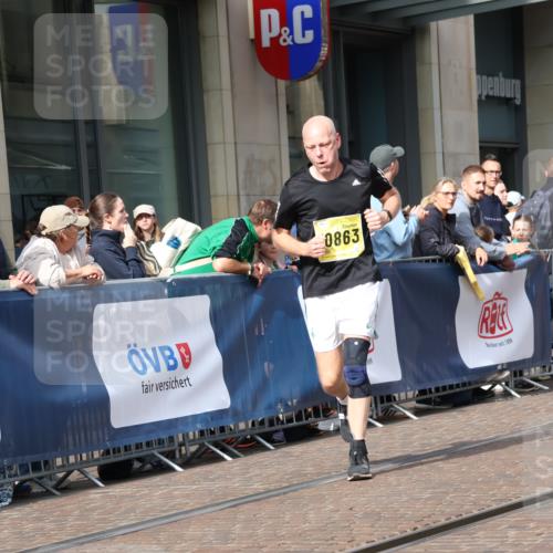 13.09.2026 - 21. swb-Marathon Bremen Strokosch-Dieckow http://msf.ph/oto/10304897 13.09.2026 10:52:50 Ziel 10284, 10448, 10585, 10714, 10863, 11012, 11238, 11282, 11386, 11575, 11766, 12040, 12170, 12275, 12369, 12398, 12461, 10193, 10304, 10339, 10652, 10734, 10812, 10827, 10906, 11002, 11038, 11109, 11144, 11350, 11362, 11597, 12019, 12338, 12361, 12399, 12439, 12533 meine-sportfotos.de